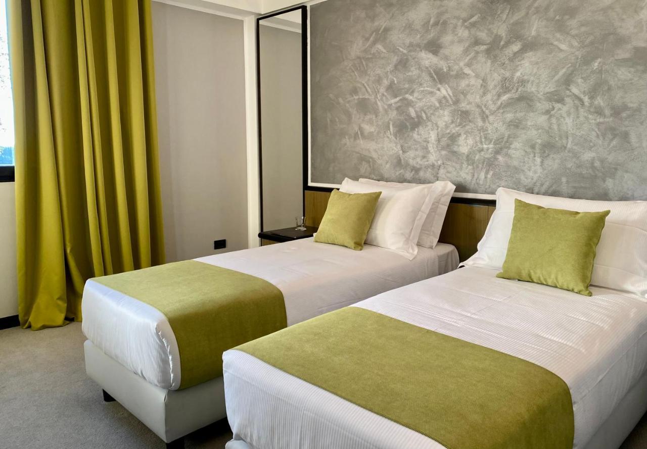 Hotel Gardenia Fiera 瑟门内特 外观 照片