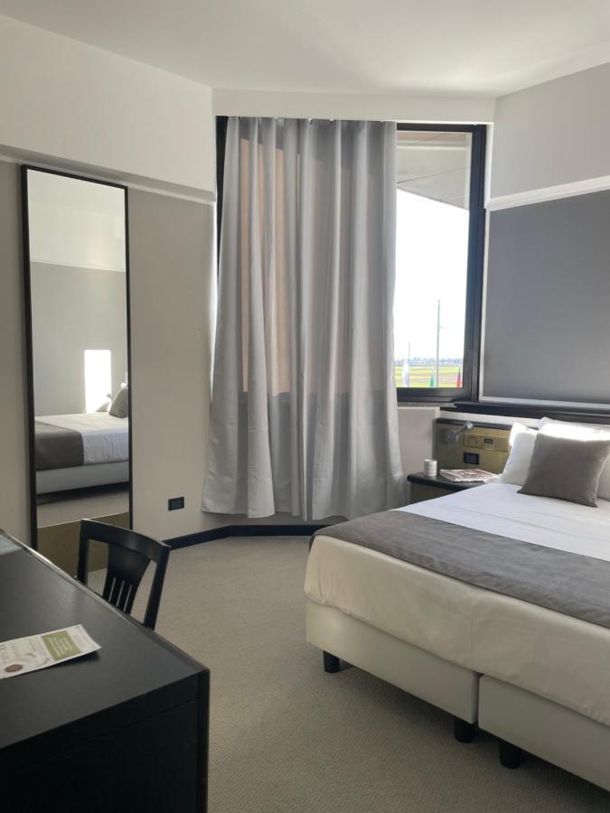 Hotel Gardenia Fiera 瑟门内特 外观 照片